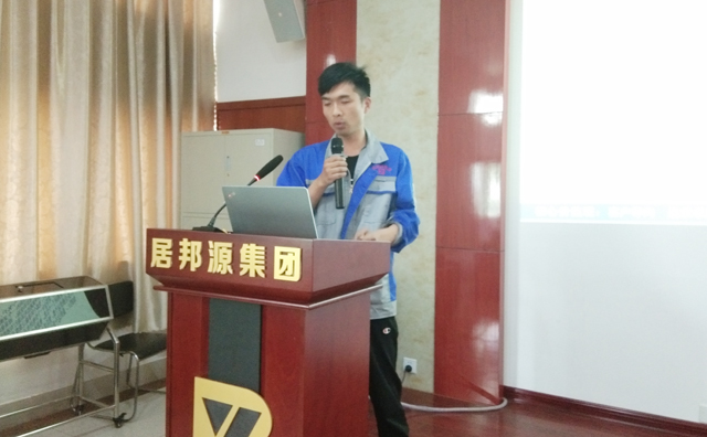 公司韓貽波經(jīng)理分享銷售談判基礎與技巧，提出抓住時機，體貼顧客，隨時準備滿足顧客甚至準顧客的需要。