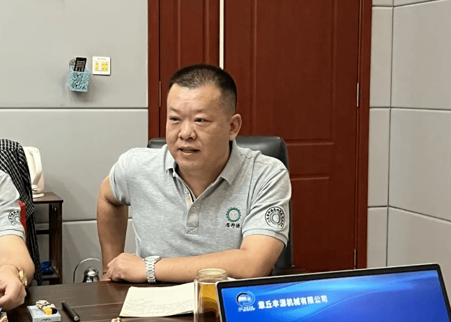 大家一起對行業(yè)案例進(jìn)行分析，討論行業(yè)開發(fā)的策略，旨在深入了解客戶需求后，給不同行業(yè)客戶提供專業(yè)解決方案，與客戶一起成長。